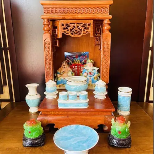 Bàn thờ thần tài gỗ hương đá mẫu Thanh Thiên