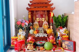 Mèo thần tài thường được nhiều người lựa chọn để bài trí trong không gian thờ cúng