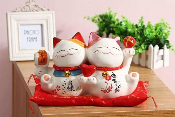 Đặt mèo thần tài trong phòng ngủ có thể gây ra những ảnh hưởng xấu cho giấc ngủ Đặt mèo thần tài trong phòng ngủ có thể gây ra những ảnh hưởng xấu cho giấc ngủ