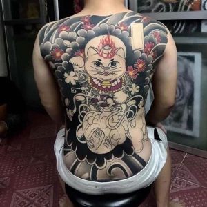 Hình xăm mèo thần tài cần được đặt ở những vị trí hài hòa với cơ thể