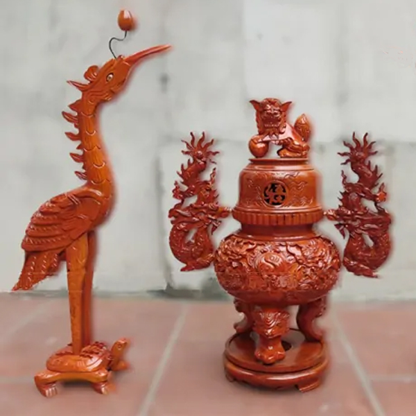 Hình ảnh bộ đồ thờ bằng gỗ hương đỏ mẫu DTBG-020 Hình ảnh bộ đồ thờ bằng gỗ hương đỏ mẫu DTBG-020