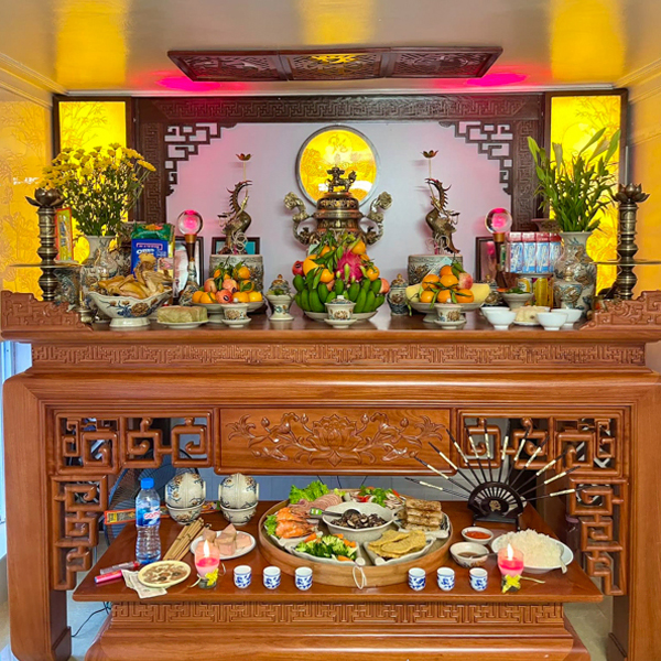 Bàn thờ gia tiên