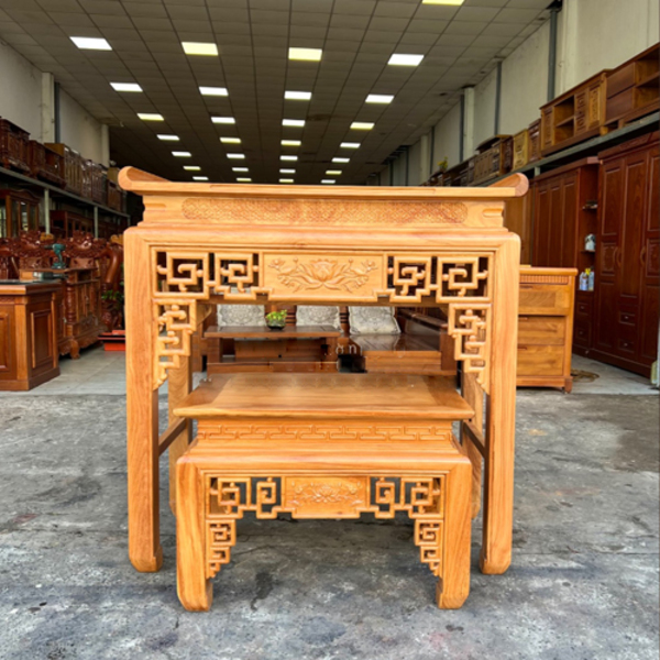 Bàn thờ án gian dáng thanh thoát, hoa văn tinh xảo, mang đậm nét truyền thống Bàn thờ án gian dáng thanh thoát, hoa văn tinh xảo, mang đậm nét truyền thống