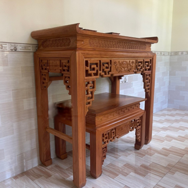 Thiết kế cân đối, chân cong mềm, tổng thể hài hòa, phù hợp không gian thờ cúng Thiết kế cân đối, chân cong mềm, tổng thể hài hòa, phù hợp không gian thờ cúng