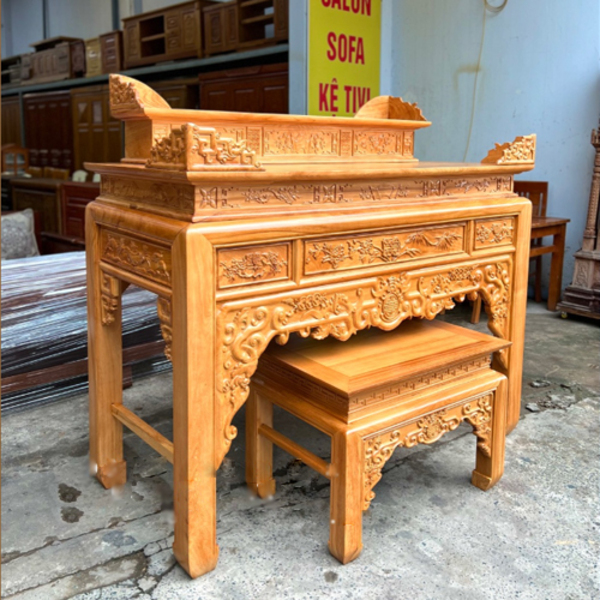 Dáng bàn vuông vắn, cân đối, chân cong mềm mại, thiết kế phù hợp không gian thờ cổ điển Dáng bàn vuông vắn, cân đối, chân cong mềm mại, thiết kế phù hợp không gian thờ cổ điển