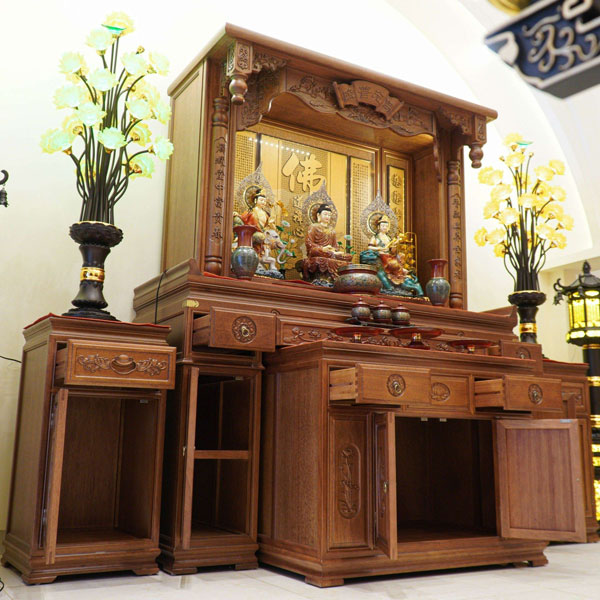 Bàn thờ phật gỗ cẩm lai mẫu BTP-015 được chế tác từ gỗ Cẩm Lai quý hiếm Bàn thờ phật gỗ cẩm lai mẫu BTP-015 được chế tác từ gỗ Cẩm Lai quý hiếm