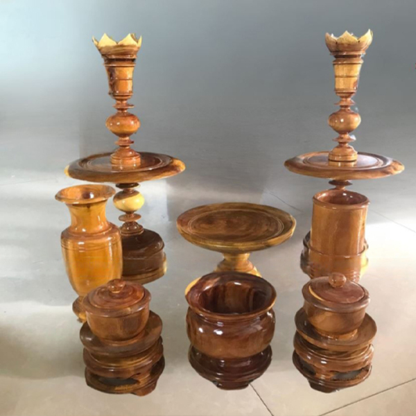 Hình ảnh bộ đồ thờ bằng gỗ gõ đỏ 9 món mẫu DTBG-006 Hình ảnh bộ đồ thờ bằng gỗ gõ đỏ 9 món mẫu DTBG-006