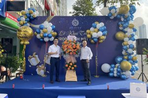 Tặng quà dịp khai trương mang đậm yếu tố phong thủy và tâm linh