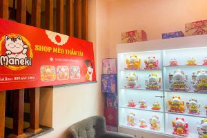 Cửa Hàng Mèo Thần Tài Nhật Bản