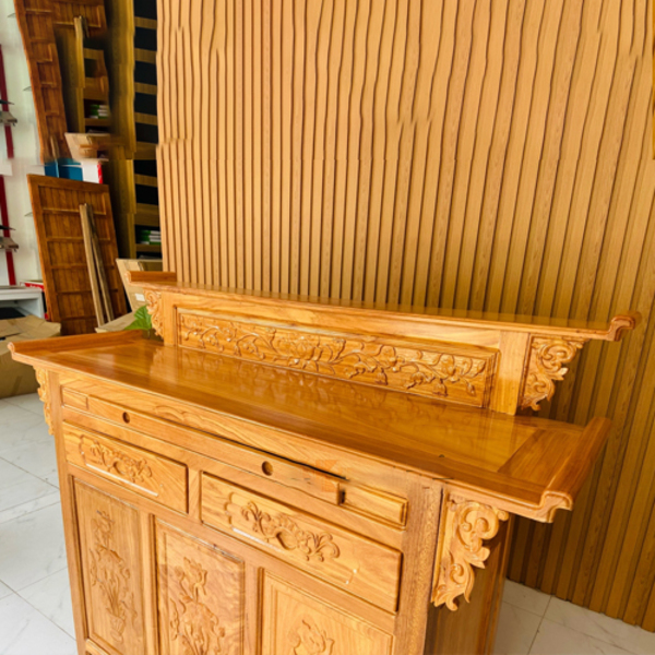 Mặt trên rộng rãi, vân gỗ sắc nét, đường viền được bo chỉn chu, thuận tiện bày trí đồ thờ Mặt trên rộng rãi, vân gỗ sắc nét, đường viền được bo chỉn chu, thuận tiện bày trí đồ thờ
