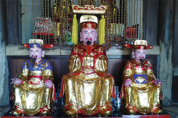 Việc thờ cúng tượng Ngọc Hoàng Thượng Đế mang ý nghĩa cầu mong bình an, may mắn, tài lộc Việc thờ cúng tượng Ngọc Hoàng Thượng Đế mang ý nghĩa cầu mong bình an, may mắn, tài lộc