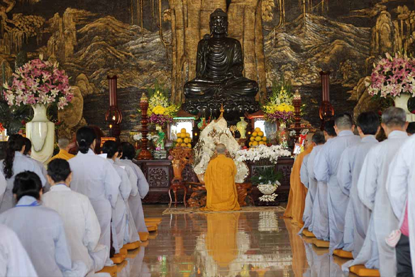Đây là nơi phổ biến nhất để thờ tượng Phật Thích Ca giúp Phật tử đến chiêm bái, học hỏi giáo lý Đây là nơi phổ biến nhất để thờ tượng Phật Thích Ca giúp Phật tử đến chiêm bái, học hỏi giáo lý