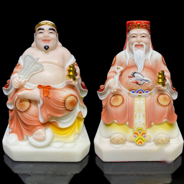 Bộ tượng có màu sáng nhã nhặn, tạo hình đầy đặn và thần thái rõ nét Bộ tượng có màu sáng nhã nhặn, tạo hình đầy đặn và thần thái rõ nét