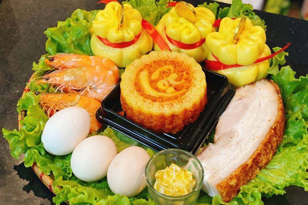 Heo quay và chuối chín là hai món ăn Thần Tài Thổ Địa yêu thích Heo quay và chuối chín là hai món ăn Thần Tài Thổ Địa yêu thích