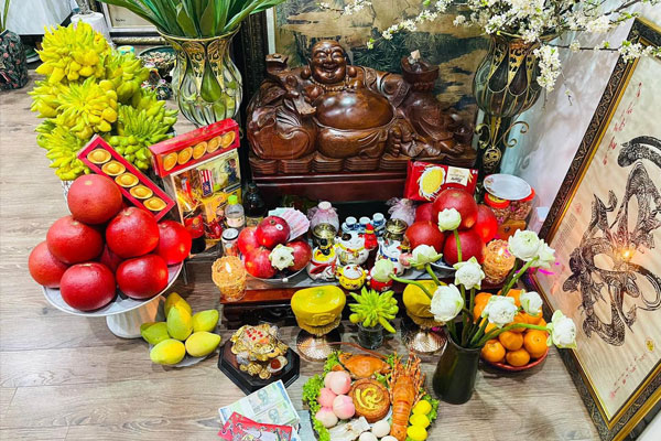 Gia chủ cần sắm sửa mâm lễ thịnh soạn để dâng lên các vị thần linh Gia chủ cần sắm sửa mâm lễ thịnh soạn để dâng lên các vị thần linh