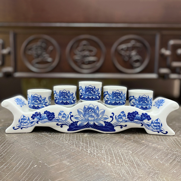 Hình ảnh bộ đồ thờ men lam Bát Tràng mẫu DTBT-002 Hình ảnh bộ đồ thờ men lam Bát Tràng mẫu DTBT-002