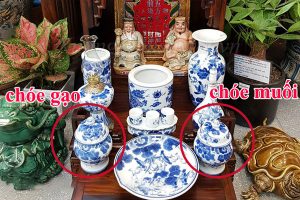 Cách để muối gạo trên bàn thờ Thần Tài