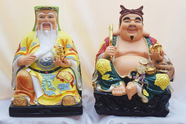 Khi chọn tượng mới cần chú ý đến màu sắc và chất liệu phù hợp với gia chủ Khi chọn tượng mới cần chú ý đến màu sắc và chất liệu phù hợp với gia chủ