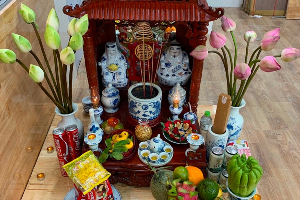 Ông Địa là vị thần cai quản đất đai và bảo vệ cho gia chủ Ông Địa là vị thần cai quản đất đai và bảo vệ cho gia chủ