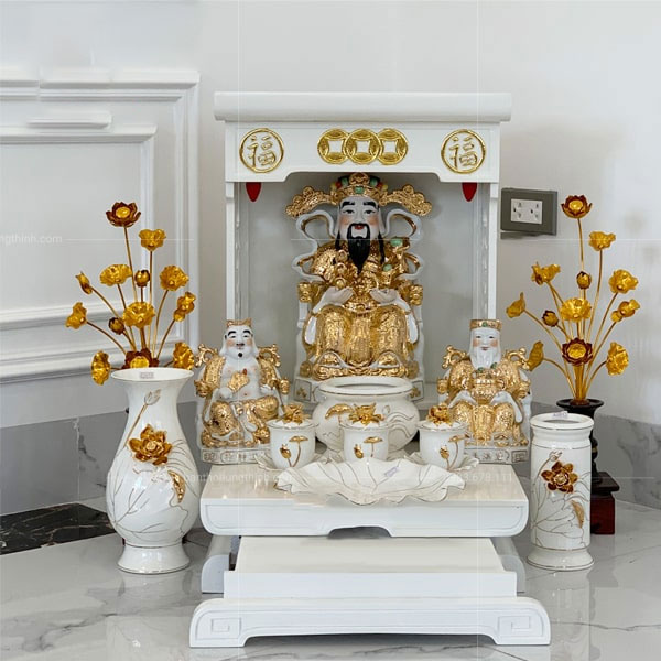 Đặt bàn thờ Ông Địa trong nhà để gửi gắm lời nguyện ước về cuộc sống sung túc Đặt bàn thờ Ông Địa trong nhà để gửi gắm lời nguyện ước về cuộc sống sung túc